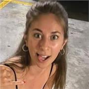 Ich bin Muttersprachler. Ich bin 18 und eine Studentin, die hier in Berlin Deutsch studiert. Die Kosten können behandelt werden